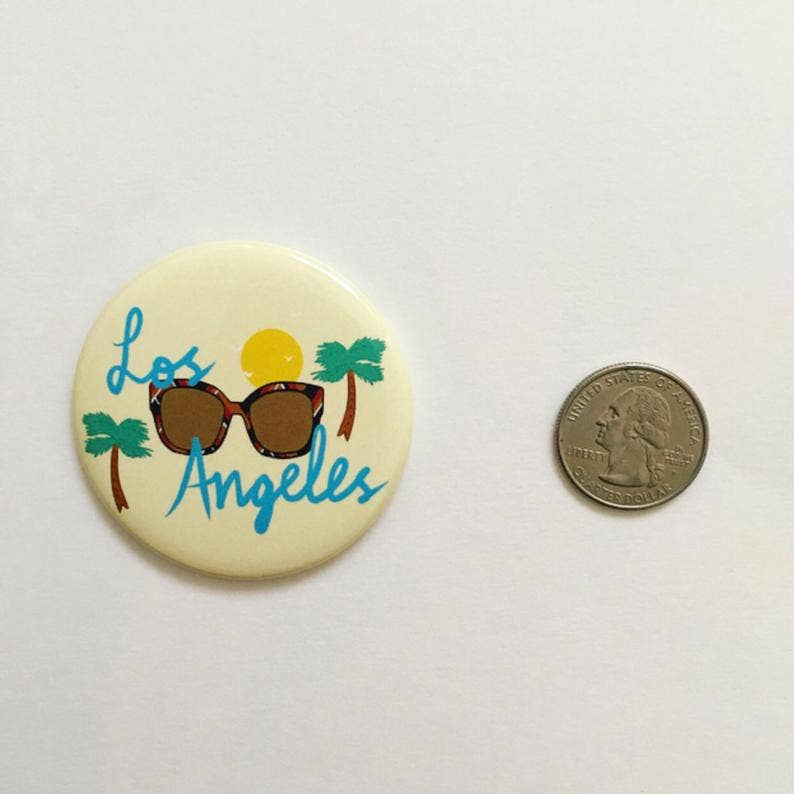 Los Angeles Sunglasses, Sun and Palm Trees Magnet Souvenir and a coin