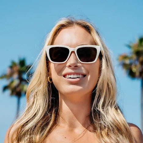 Female model wearing Blenders - Mave White Limo